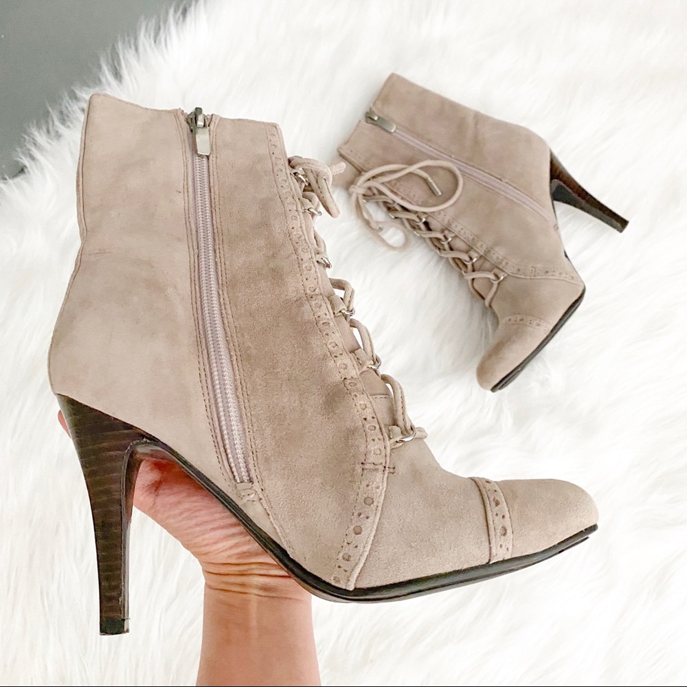 MARC FISHER Taupe Lace Up Ankle Heeled Boots 6 - Picture 2 of 6